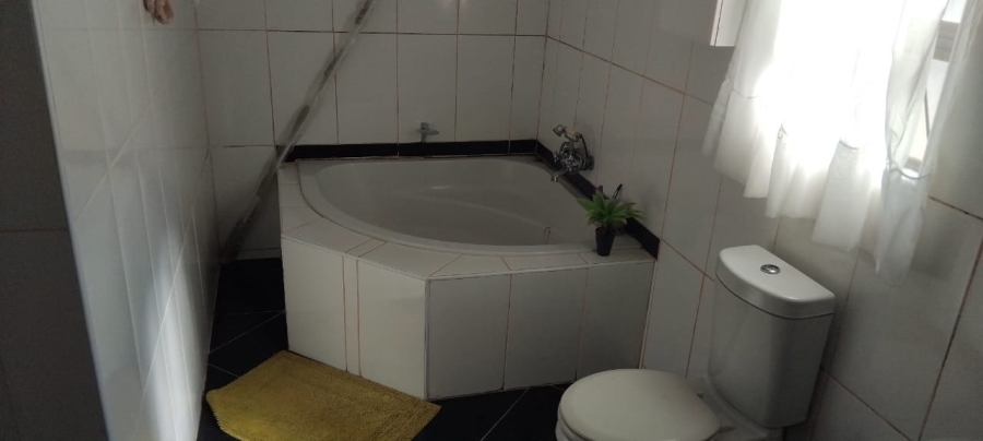 4 Bedroom Property for Sale in West Bank Eastern Cape